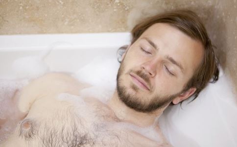 泉州男科医院 房事后阴茎表皮红肿怎么回事?(图1) 睾丸炎怎么治疗 睾丸炎吃什么好 睾丸炎食疗偏方有哪些
